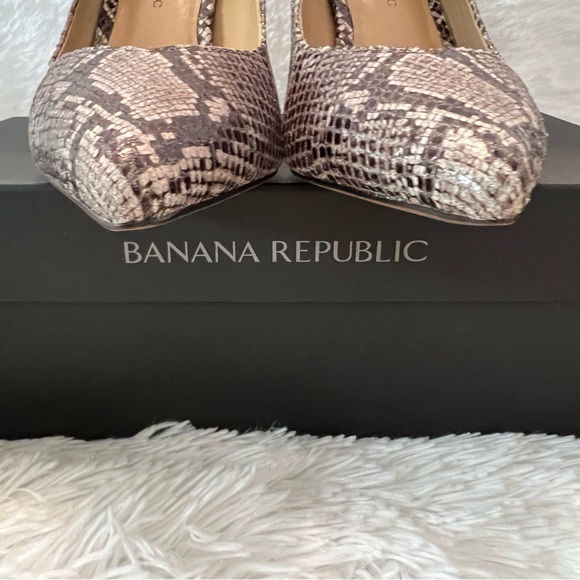 Banana Republic Madison-Nove Pumps - NWT - Picture 5 of 16